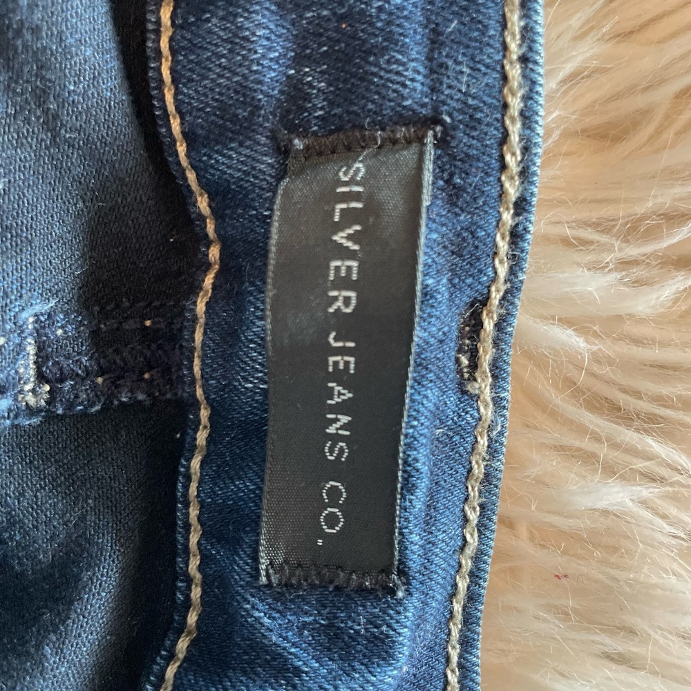 Silver Jeans Co. | Suki Bootcut | Dark Wash - Picture 4 of 5